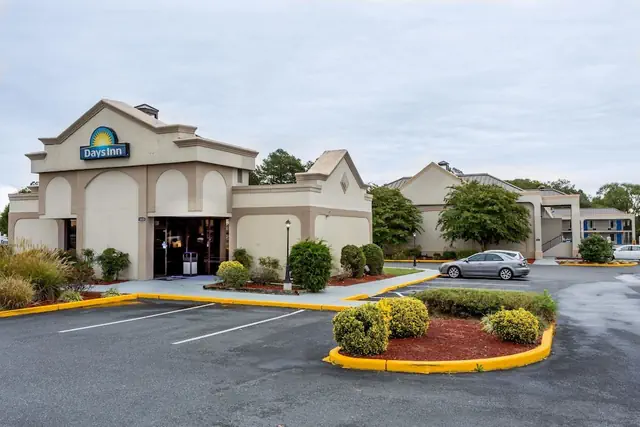 Photo 1 - Days Inn by Wyndham Salisbury