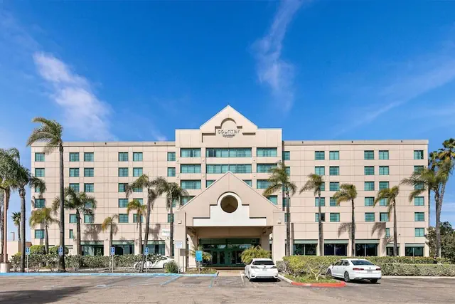 Photo 1 - Country Inn & Suites by Radisson, San Diego North, CA
