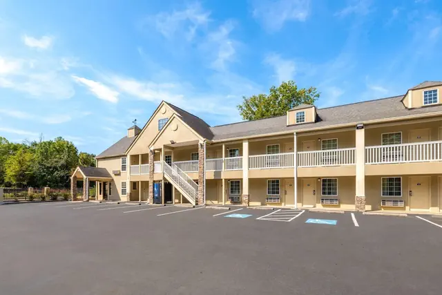 Photo 1 - Days Inn by Wyndham Canton