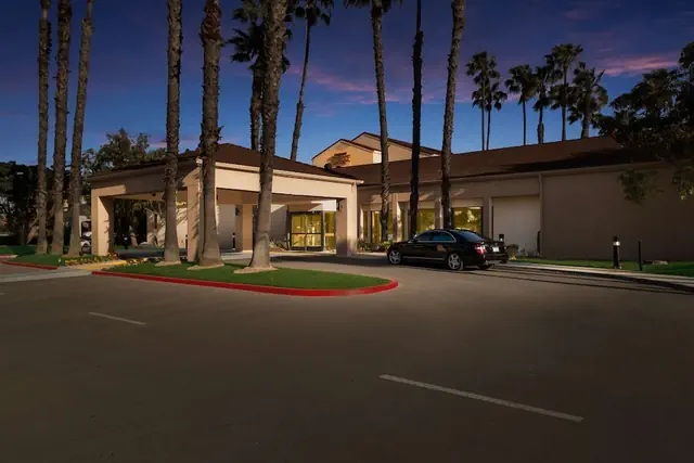 Photo 1 - Sonesta Select Huntington Beach Fountain Valley
