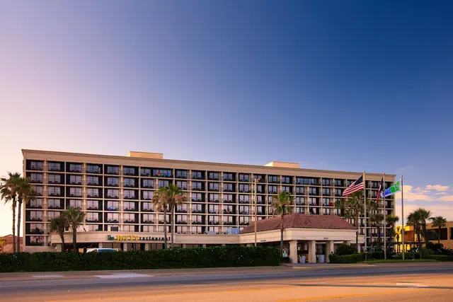 Photo 1 - Holiday Inn Resort: Galveston-On The Beach by IHG