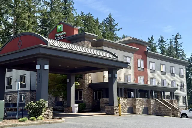 Photo 1 - Holiday Inn Express Portland South-Lake Oswego by IHG