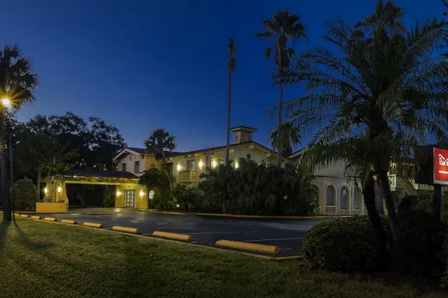 Photo 1 - Red Roof Inn Tampa Bay - St Petersburg