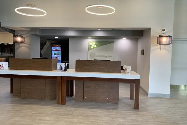 Photo 1 - Holiday Inn Baton Rouge-South by IHG