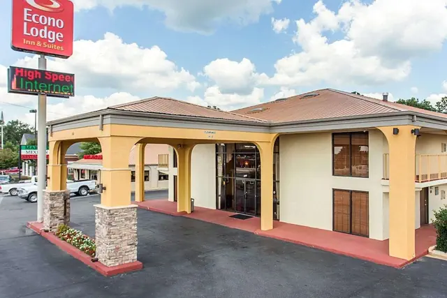 Photo 1 - Econo Lodge Inn & Suites Griffin North