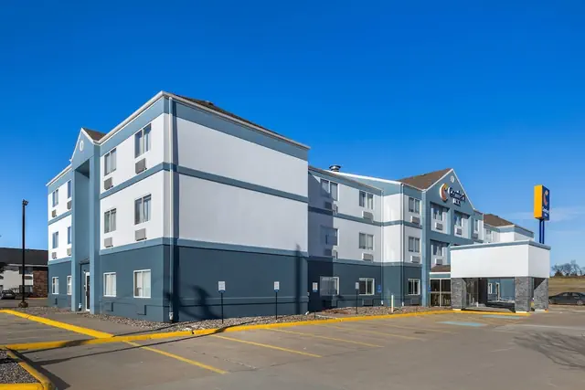 Photo 1 - Comfort Inn Davenport East - Bettendorf
