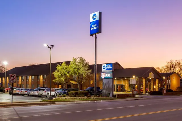 Photo 1 - Best Western Falcon Plaza - Bowling Green