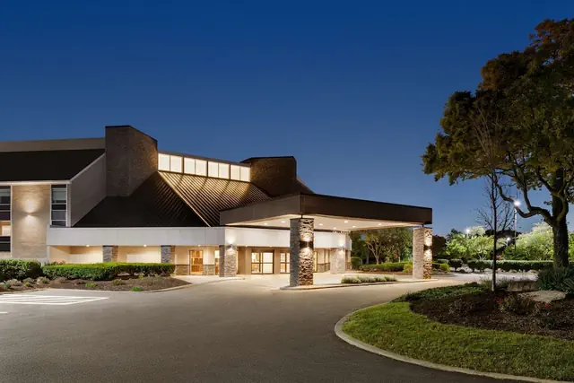 Photo 1 - DoubleTree by Hilton Columbus Dublin