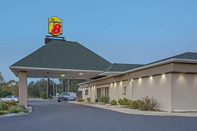 Photo 1 - Super 8 by Wyndham Dunn