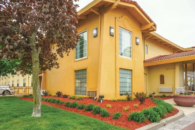 Photo 1 - La Quinta Inn by Wyndham Moline Airport