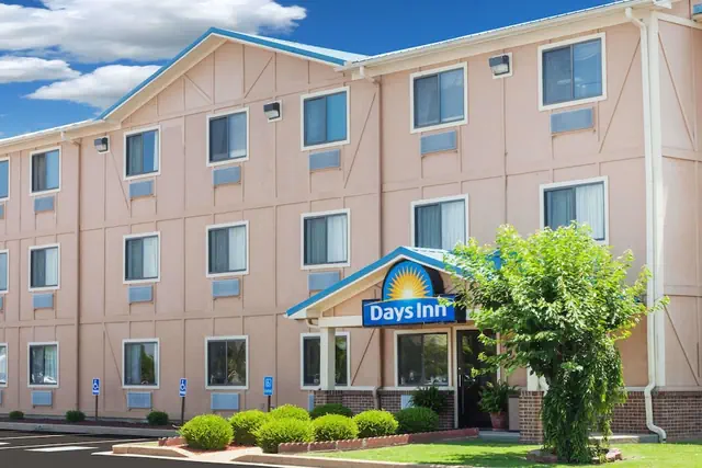 Photo 1 - Days Inn by Wyndham Dyersburg
