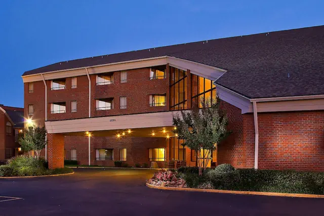 Photo 1 - Sonesta Simply Suites Memphis East Poplar Pike ​