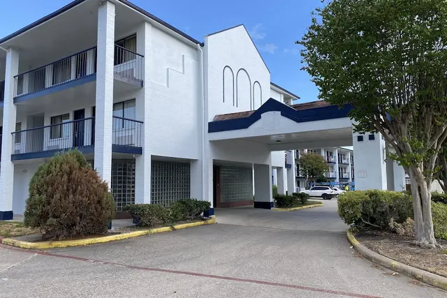 Photo 1 - SureStay Hotel by Best Western Spring North Houston