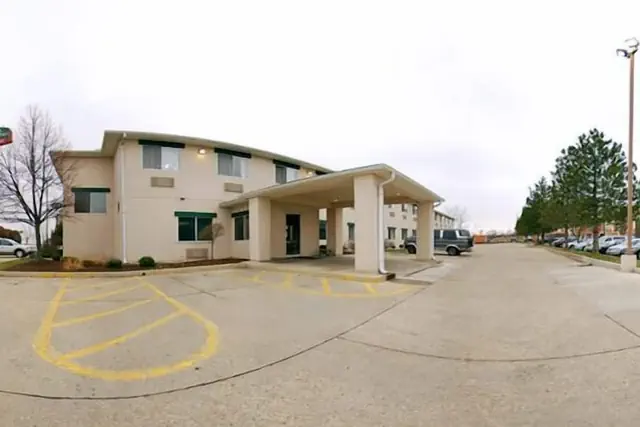 Photo 1 - Quality Inn Dayton North - Vandalia