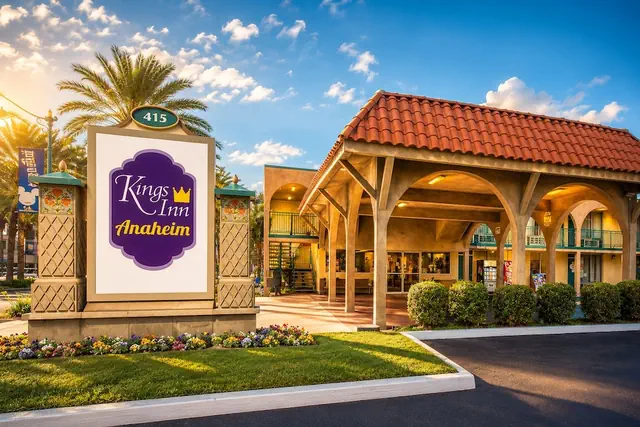 Photo 1 - Kings Inn Anaheim at the Park & Convention Center