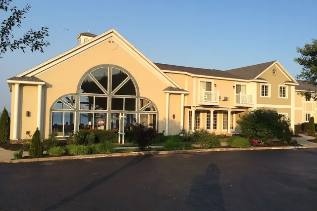 Photo 1 - Baymont by Wyndham St. Ignace Lakefront