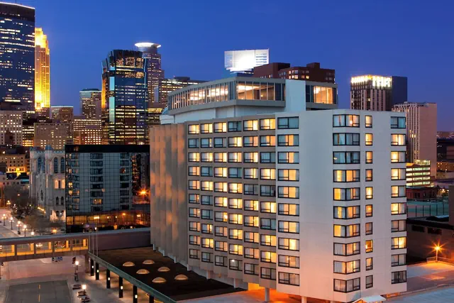 Photo 1 - Sheraton Minneapolis Downtown Convention Center