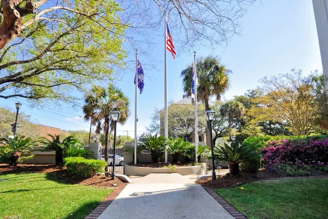 Photo 1 - Hampton Inn Charleston-Historic District