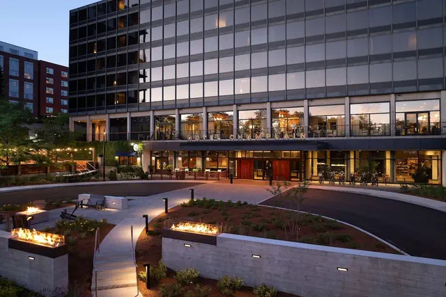 Photo 1 - Hotel Champlain Burlington, Curio Collection by Hilton
