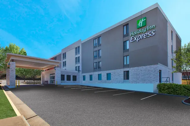 Photo 1 - Holiday Inn Express Fairfax - Arlington Boulevard by IHG