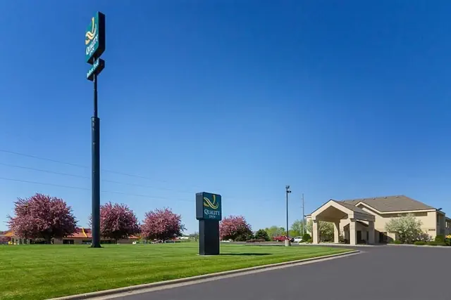 Photo 1 - Quality Inn Fairmont