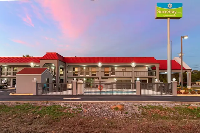 Photo 1 - SureStay Hotel by Best Western Lenoir City