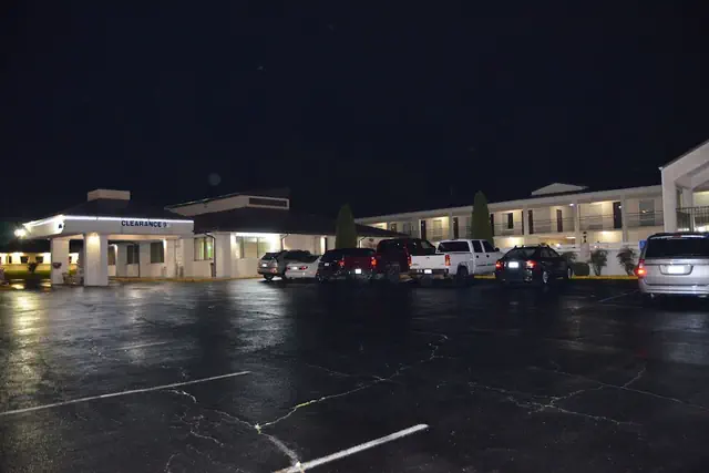 Photo 1 - Travel Inn Kingsport