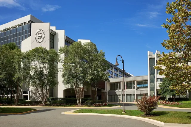 Photo 1 - Sheraton Reston Hotel