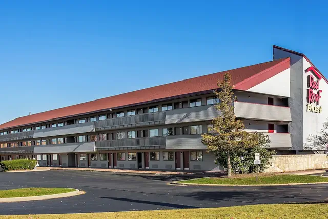 Photo 1 - Red Roof Inn PLUS+ Chicago - Hoffman Estates