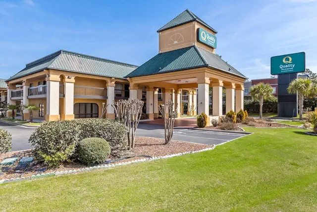 Photo 1 - Quality Inn & Suites Florence Civic Center