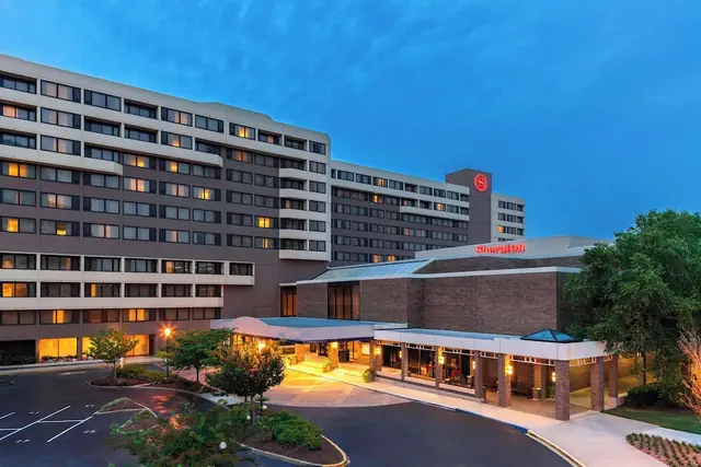 Photo 1 - Sheraton Norfolk Waterside Hotel
