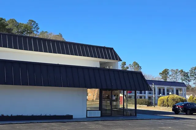 Photo 1 - Sunrise Inn By OYO Newport News US-60