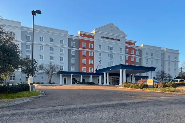 Photo 1 - Hampton Inn & Suites Vicksburg