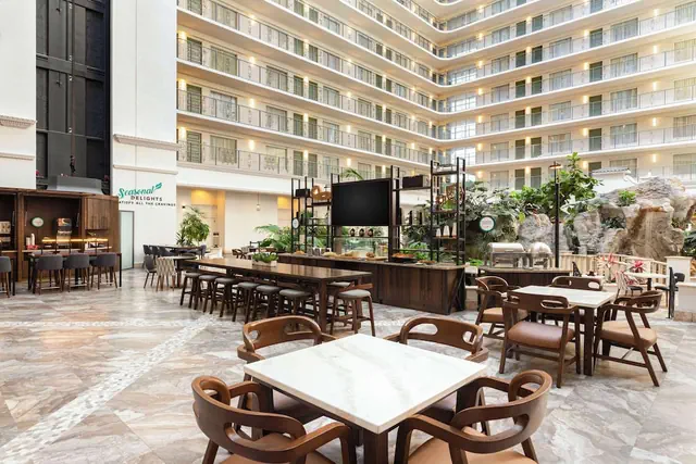 Photo 1 - Embassy Suites by Hilton Fort Lauderdale 17th Street
