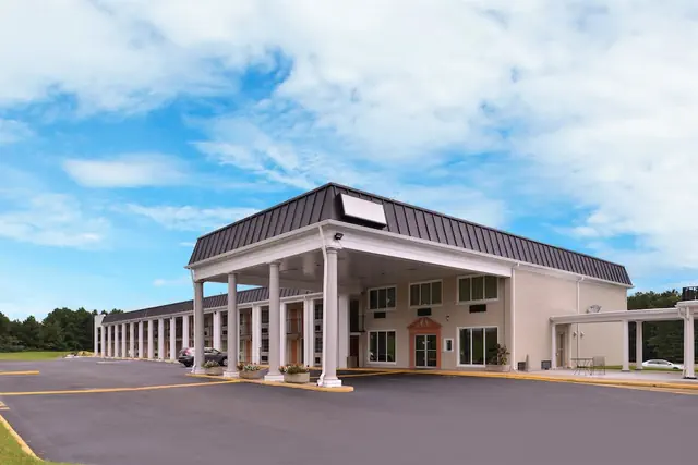 Photo 1 - Americas Best Value Inn Richmond South