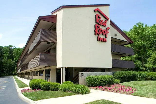 Photo 1 - Red Roof Inn Albany Airport