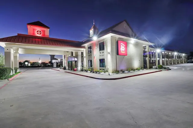 Photo 1 - Red Roof Inn PLUS+ Dallas – Addison