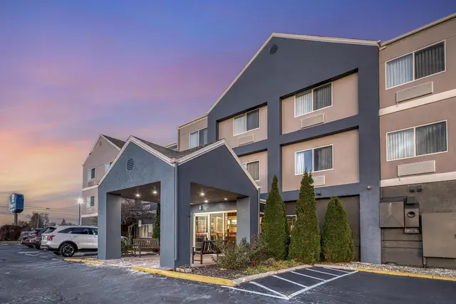 Photo 1 - SureStay by Best Western Mount Pleasant Racine