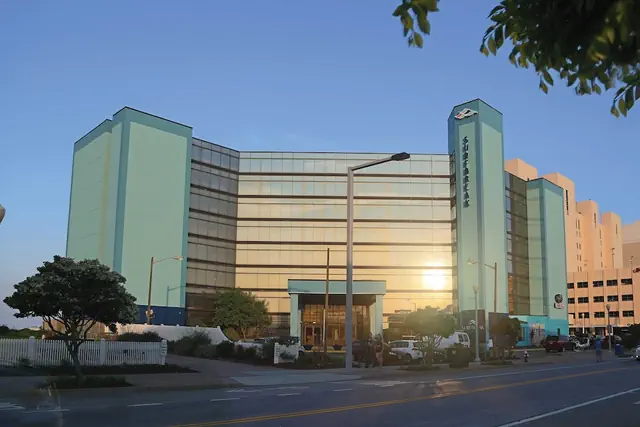 Photo 1 - Surfbreak Virginia Beach Oceanfront, an Ascend Collection Hotel