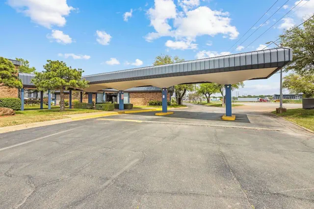 Photo 1 - Americas Best Value Inn Ft. Worth Hurst