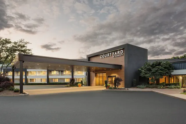 Photo 1 - Courtyard by Marriott Hartford Cromwell