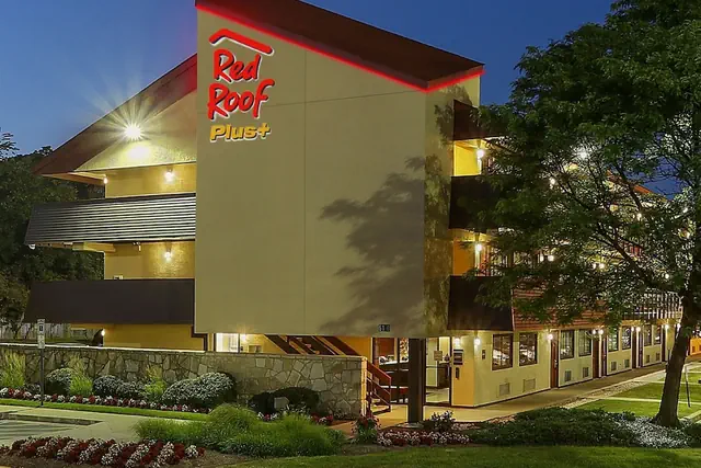 Photo 1 - Red Roof Inn PLUS+ Washington DC - Oxon Hill