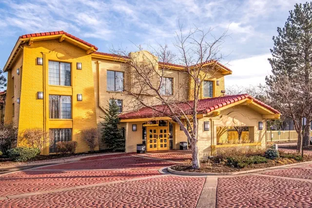 Photo 1 - La Quinta Inn by Wyndham Colorado Springs Garden of the Gods