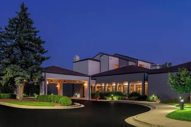 Photo 1 - Courtyard by Marriott Louisville East