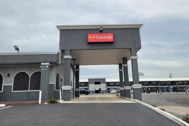 Photo 1 - Econo Lodge Temple