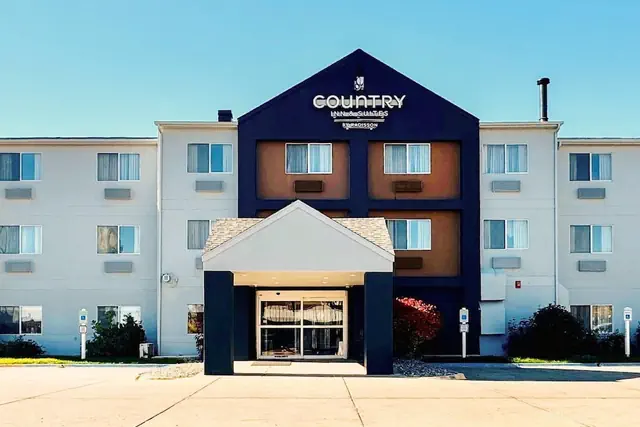 Photo 1 - Country Inn & Suites by Radisson, Bismarck-Mandan