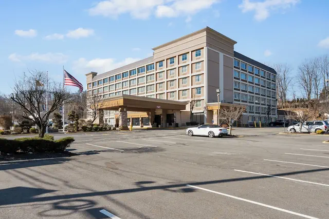 Photo 1 - Executive Inn - Fort Lee
