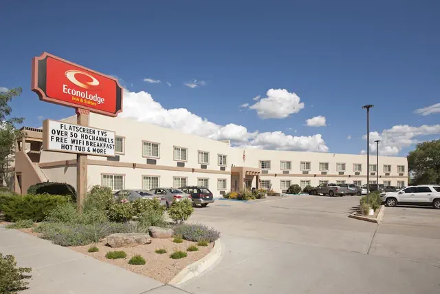 Photo 1 - Econo Lodge Inn & Suites Santa Fe South