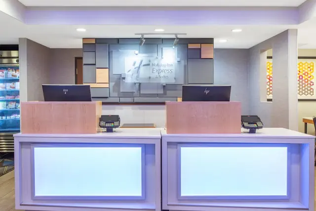 Photo 1 - Holiday Inn Express Hotel & Suites Bishop by IHG