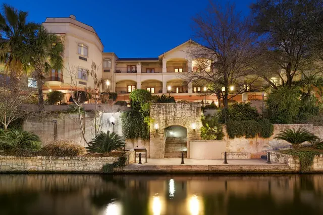 Photo 1 - Hotel Indigo San Antonio Riverwalk by IHG